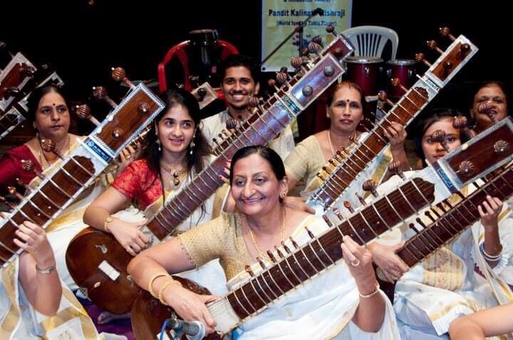 21 sitarist performance at zevarben Auditoriam 2014